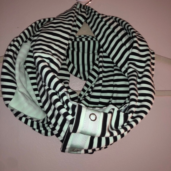 Lulu lemon scarf - Picture 1 of 2